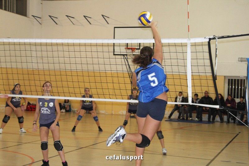 111116 volley 141y_tn.jpg